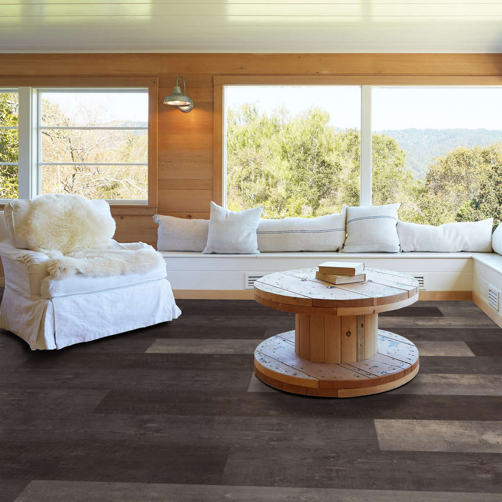 Shaw Titan HD Plus Platinum - 9" Arcadia Barnboard ($6.69 p/sf) 3302V-05051