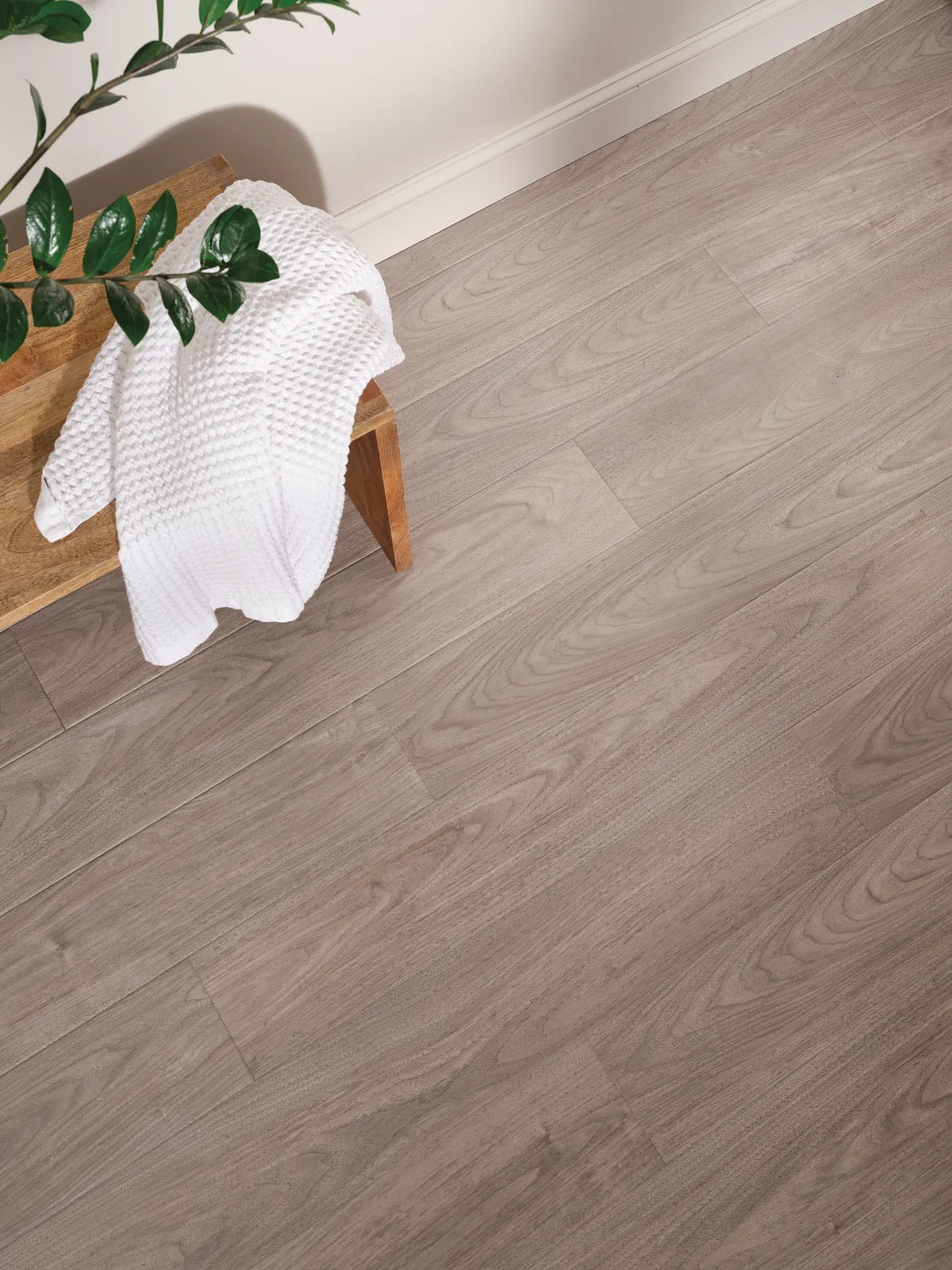 COREtec Plus Soft Step - Feather Walnut VV820-07020