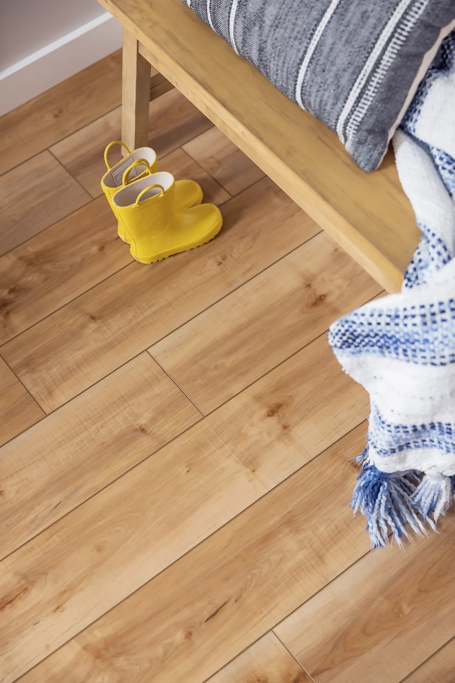 COREtec Plus Enhanced Planks - 7" Manila Oak VV012-00760