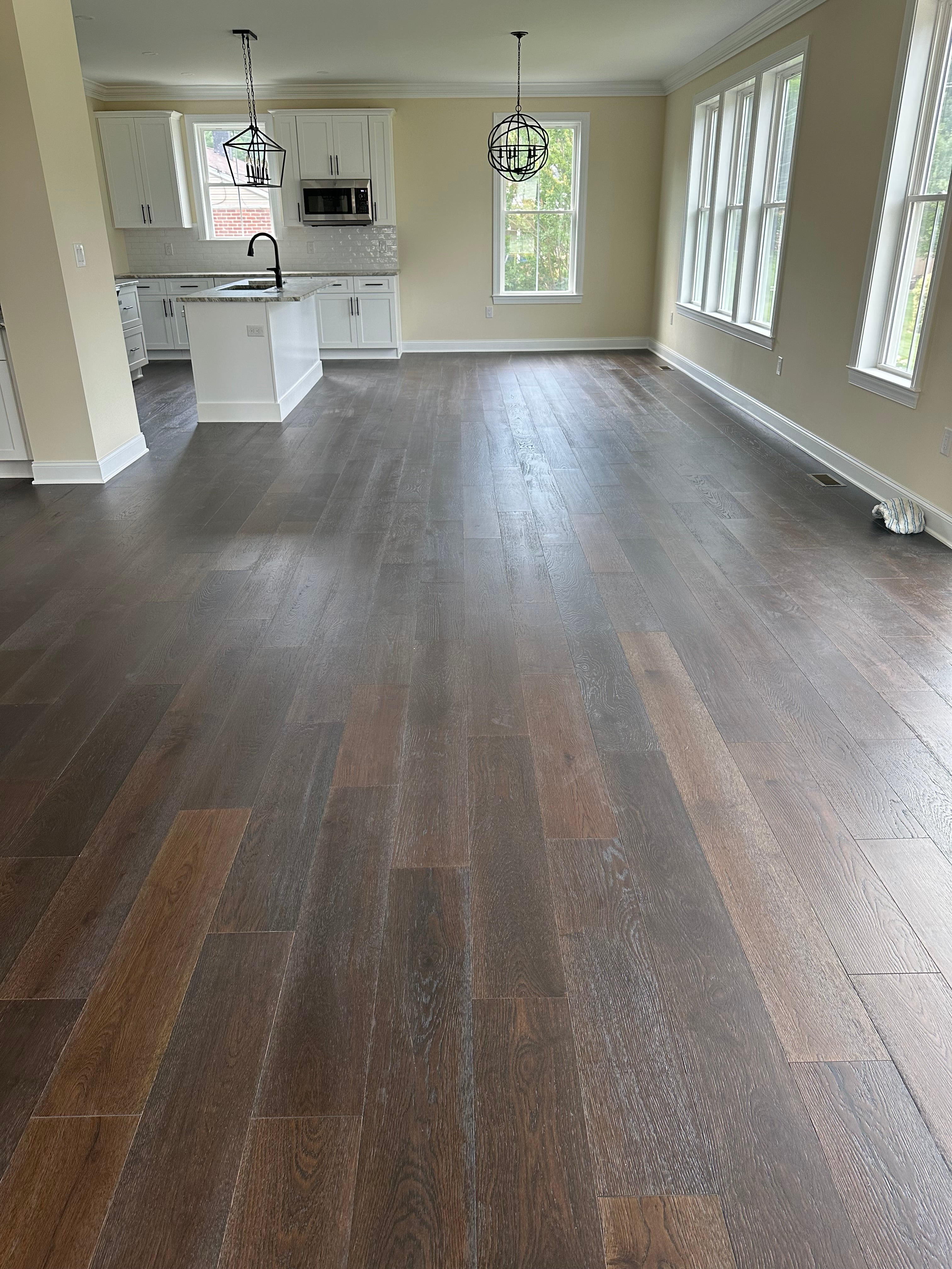 Shaw Castlewood Oak - ARROW ($10.89 p/sf) SW485-00533