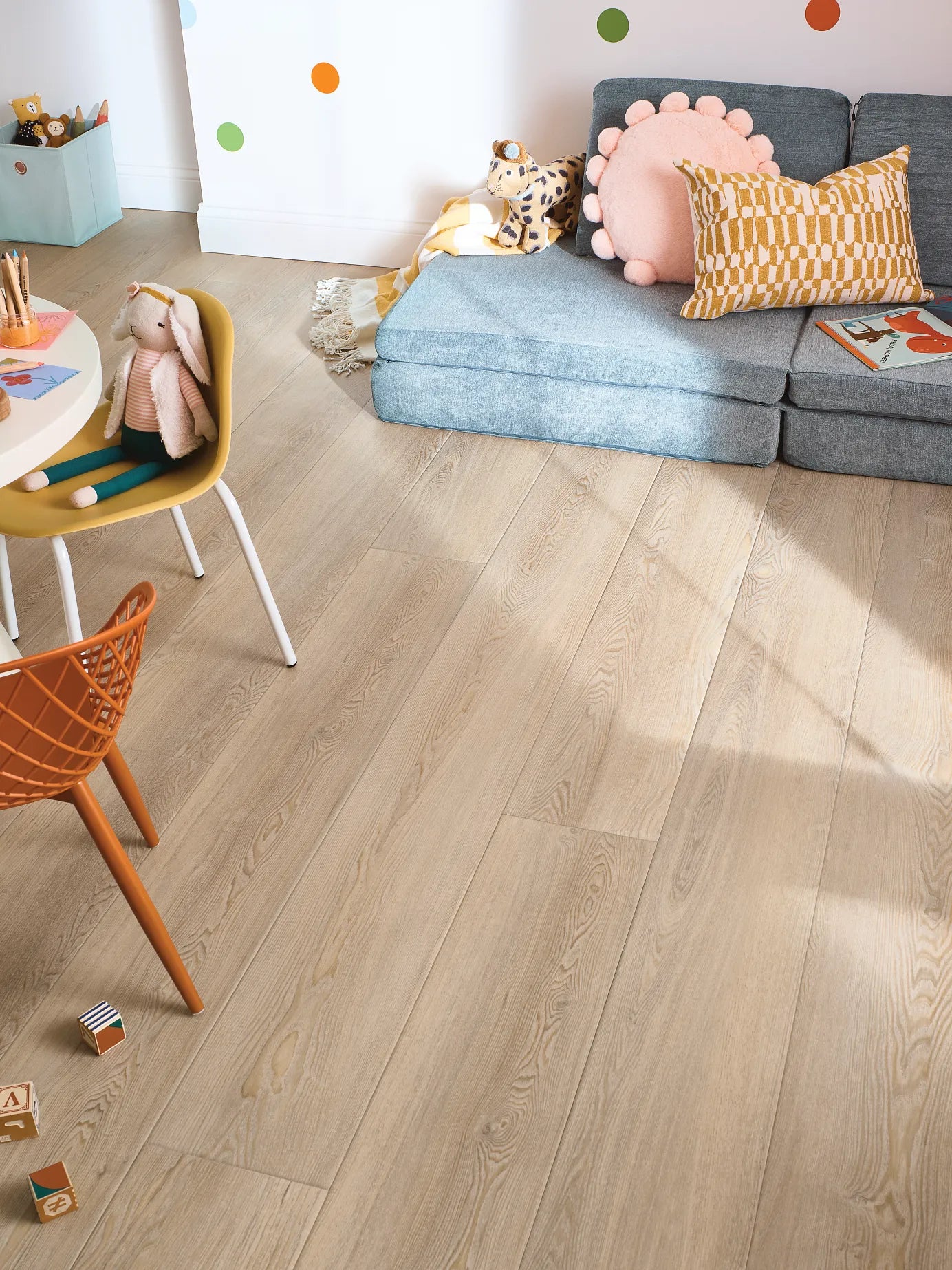 COREtec Plus Soft Step - 9" Flaxen Ash ($8.79 p/sf) VV810-05025