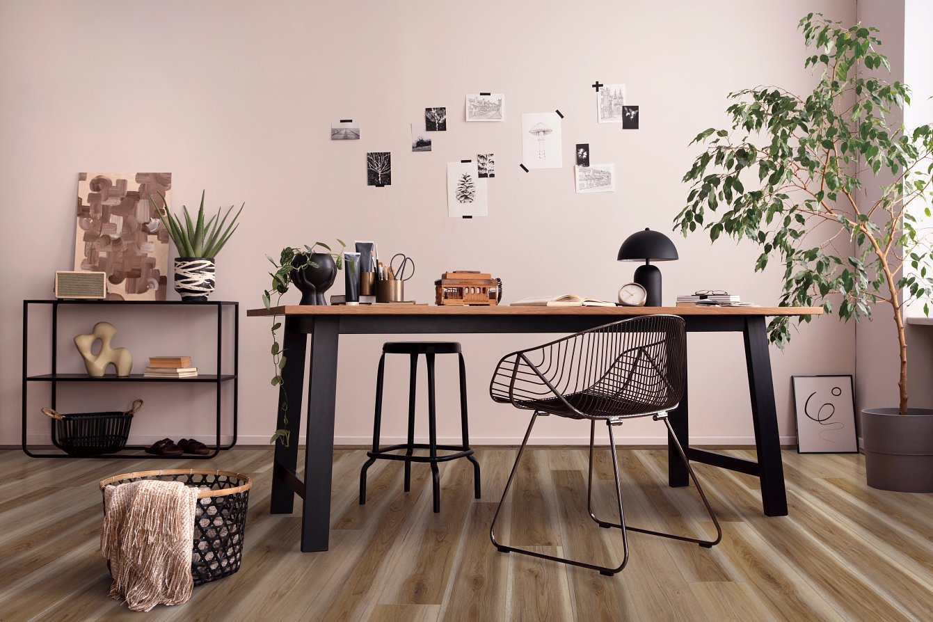 COREtec Plus Enhanced - 7" Wilson Pecan (7.29 p/sf) VV855-04056