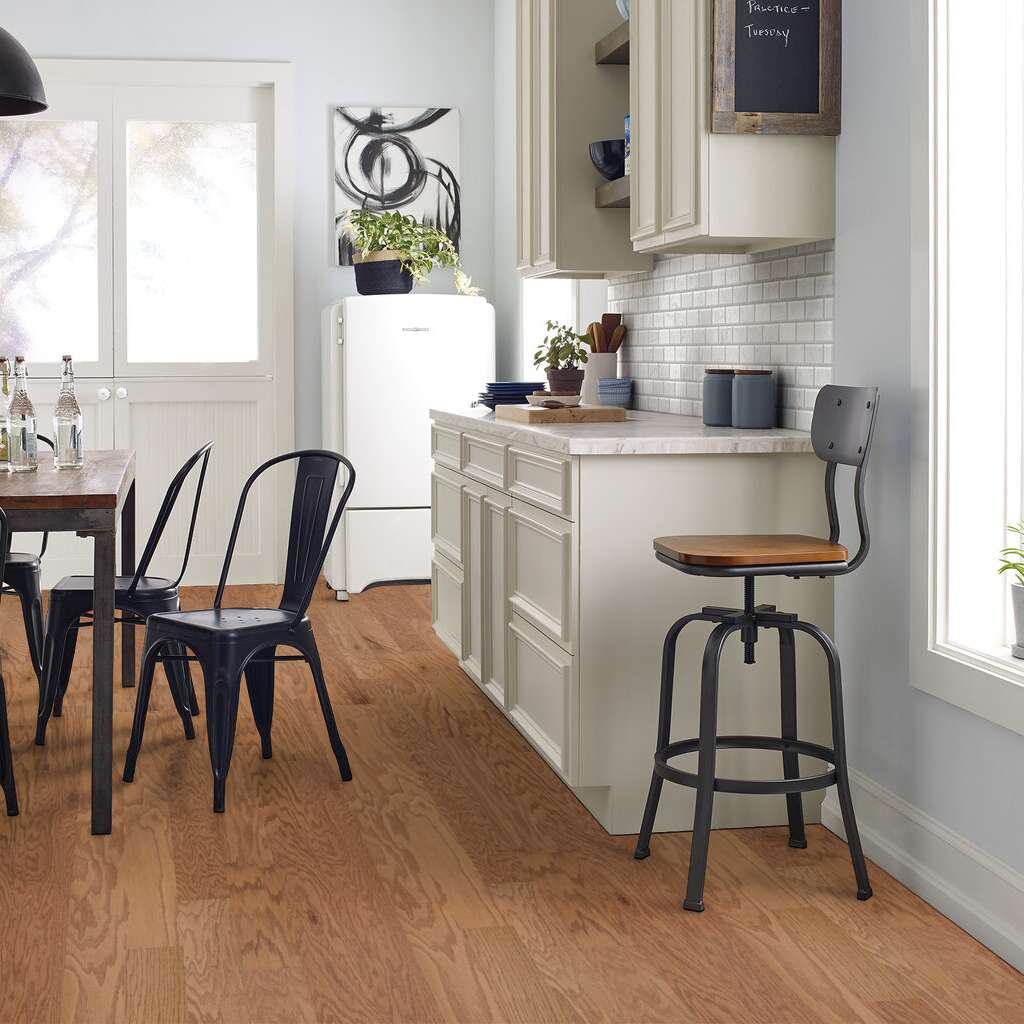 Shaw - SW582 Albright Oak - 00223 Caramel