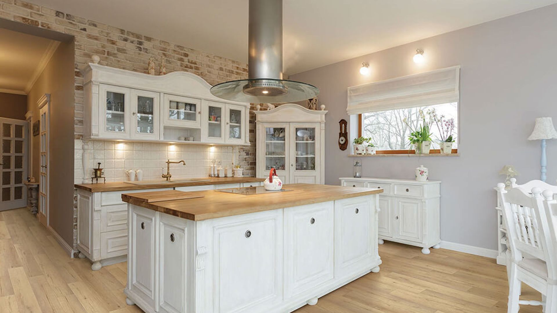 COREtec Plus Enhanced Planks - 7" Calypso Oak ($6.89 p/sf) VV012-00761