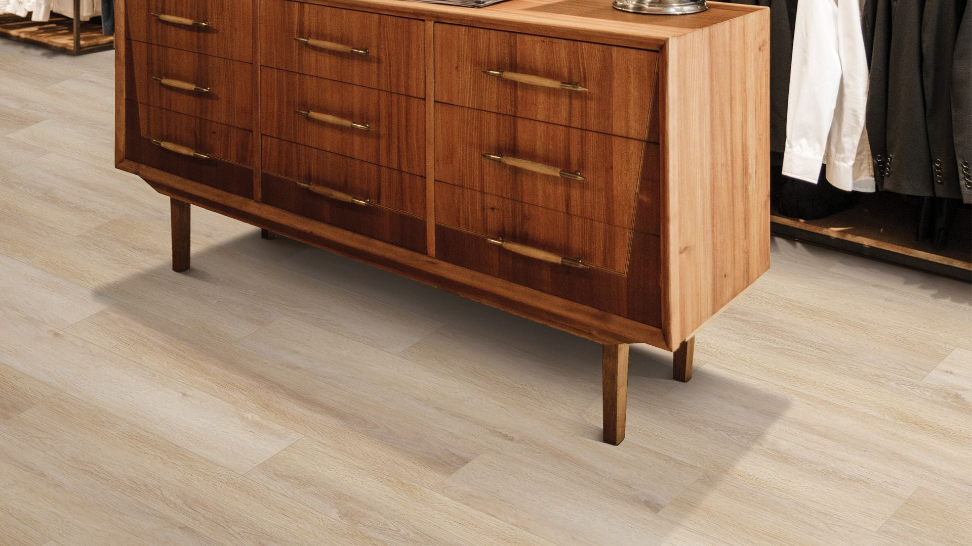 COREtec Pro Plus Enhanced - 7" Aldergrove Oak ($4.49 p/sf) VV492-02029