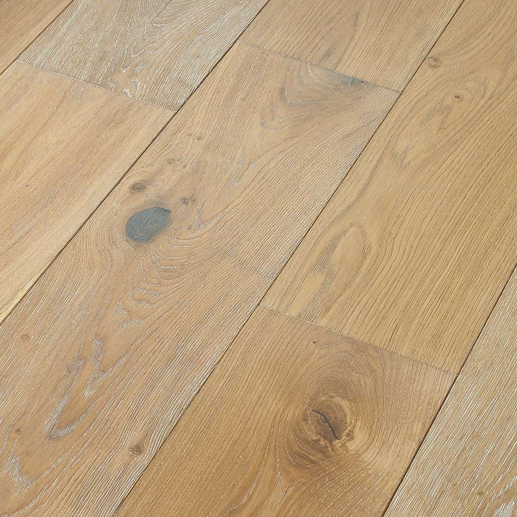 Castlewood's stunning character is visually rich with the beautiful knots, mineral streaks and natural splits seen in heirloom hardwood. Heightening its appeal is a very low-gloss finish, which calls to mind vintage European oil-rubbed floors.