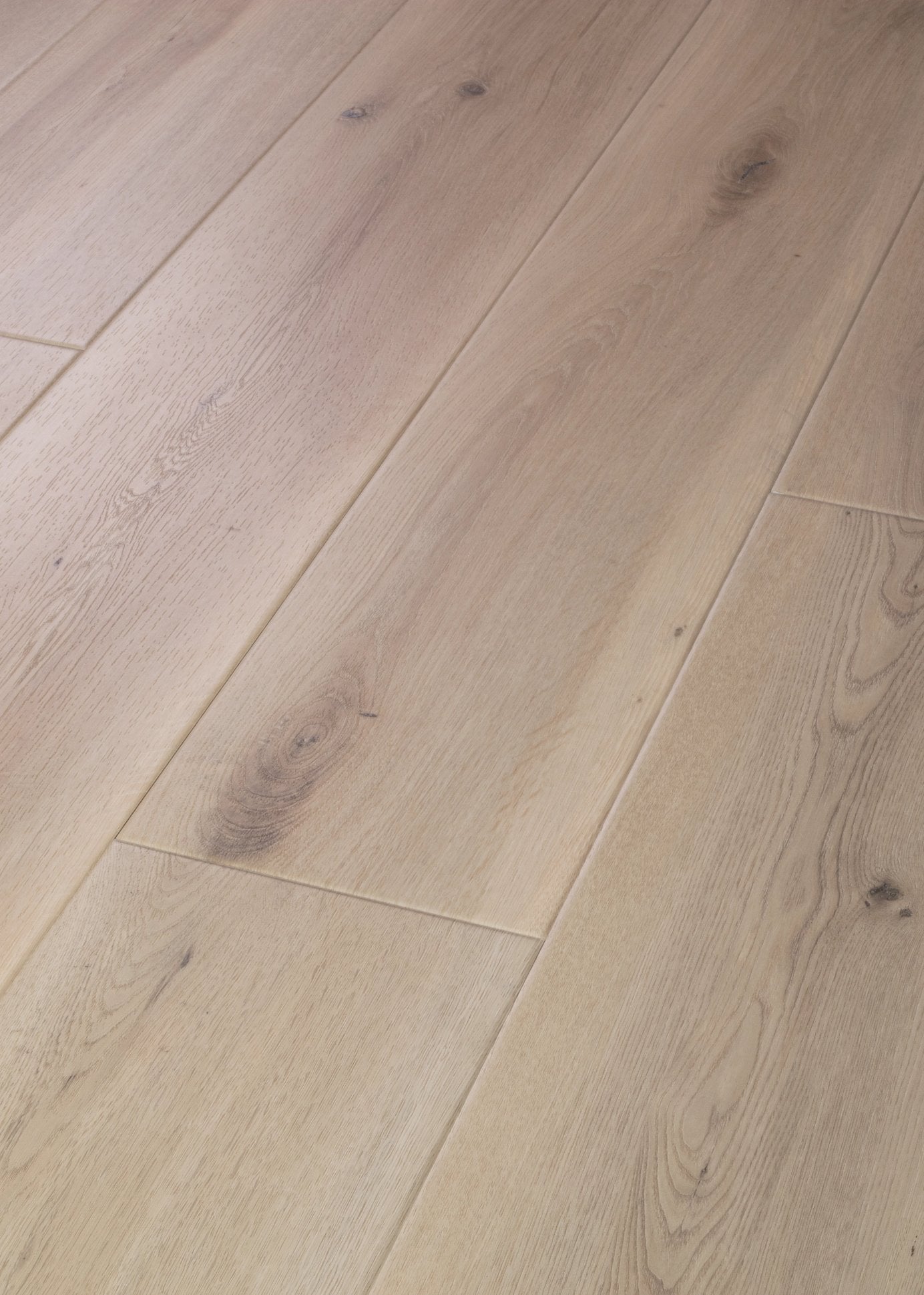 COREtec Plus Soft Step - 9" Sea Salt Oak ($8.59 p/sf)