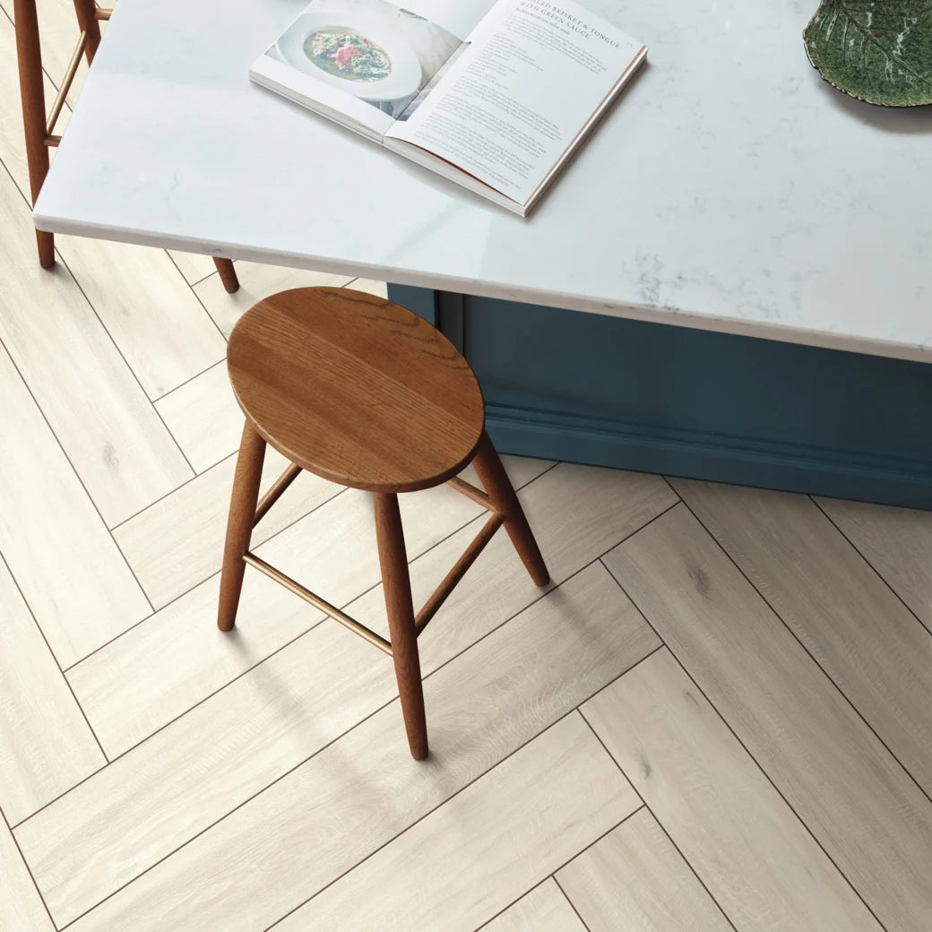Karndean Knight Art Select Gluedown - 7" x 48" Cotton Oak RL38