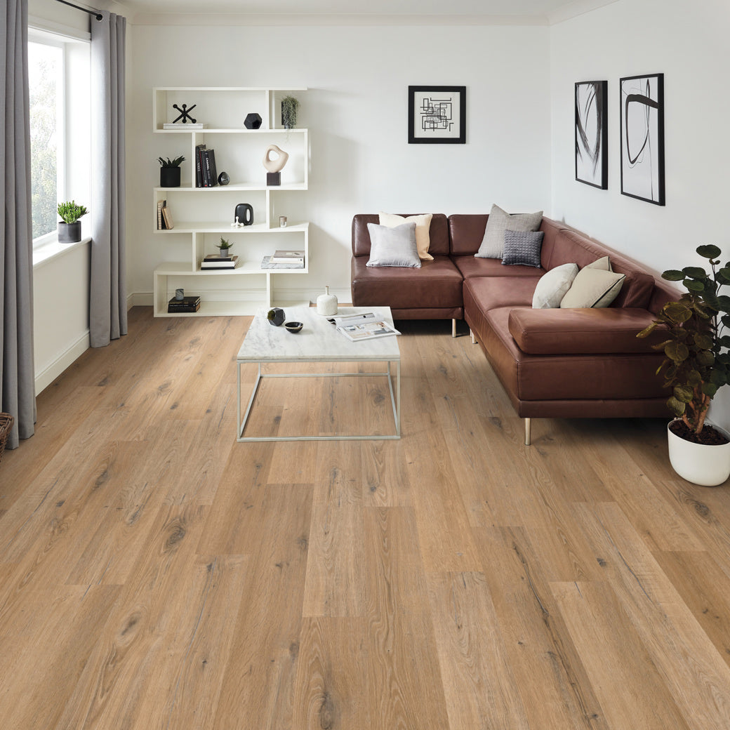 Karndean Knight Tile Rigid Core - 6" x 36" Natural Character Oak SCB-KP145-6