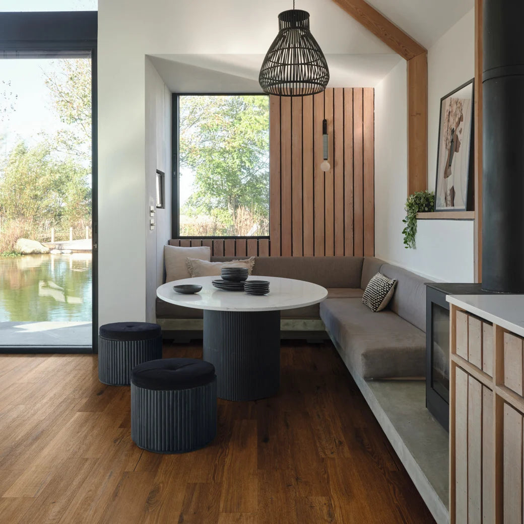 Karndean Knight Tile Rigid Core - 6" x 36" Russet Character Oak SCB-KP163-6