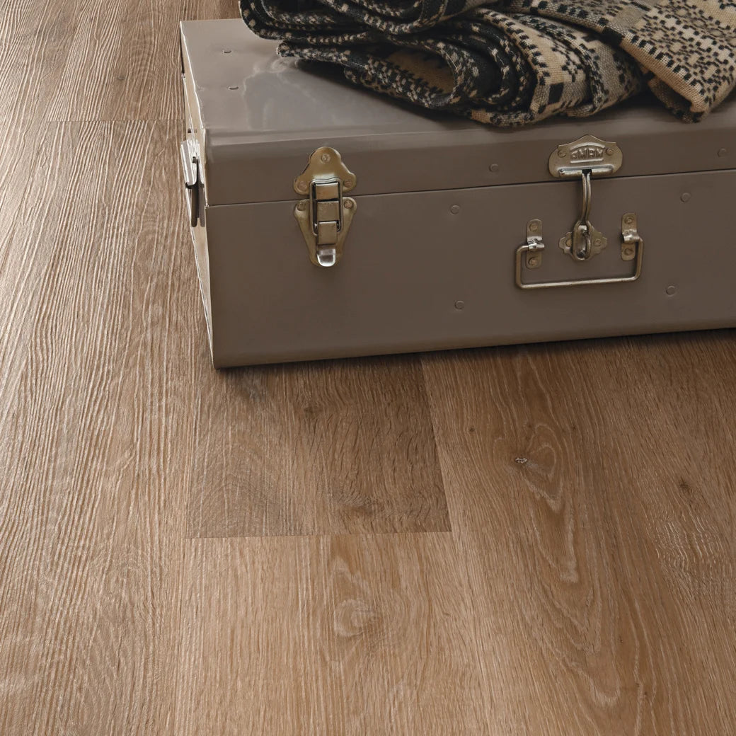 Karndean Knight Tile Rigid Core - 6" x 36" Pale Limed Oak SCB-KP94-6