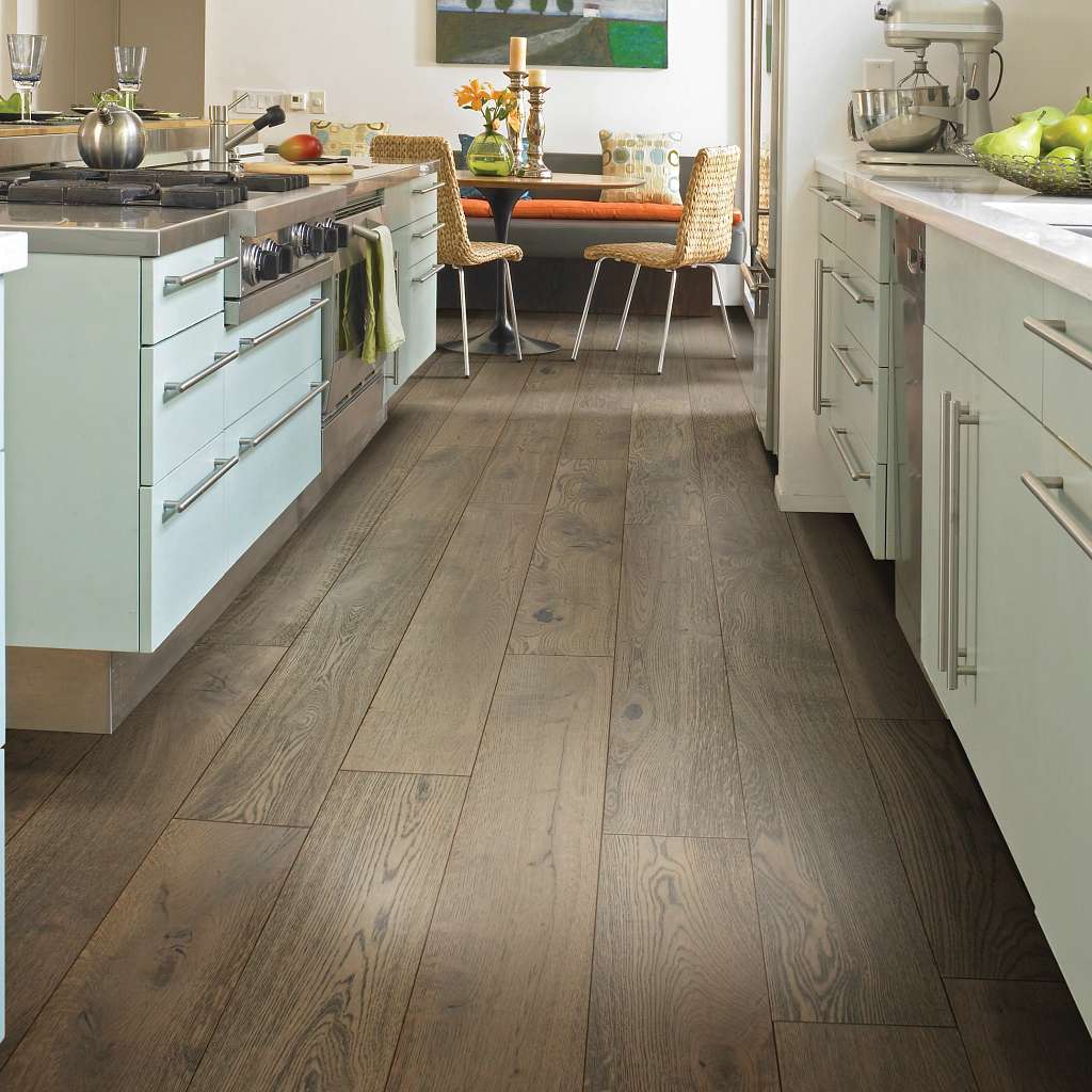 Part of the Gallery Collection of premium hardwood, Castlewood Oak is hand selected by design experts to bring the natural artistry of hardwood into your home. The clean look and understated finishes let the beauty of the wood shine through for a timeless look that ages gracefully.