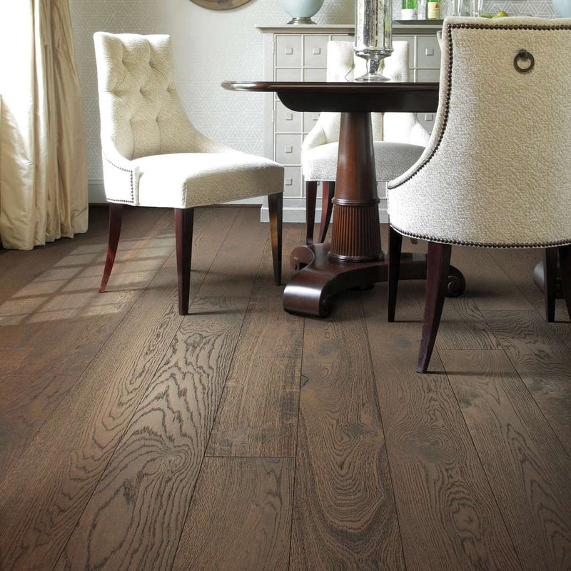 Part of the Gallery Collection of premium hardwood, Castlewood Oak is hand selected by design experts to bring the natural artistry of hardwood into your home. The clean look and understated finishes let the beauty of the wood shine through for a timeless look that ages gracefully.