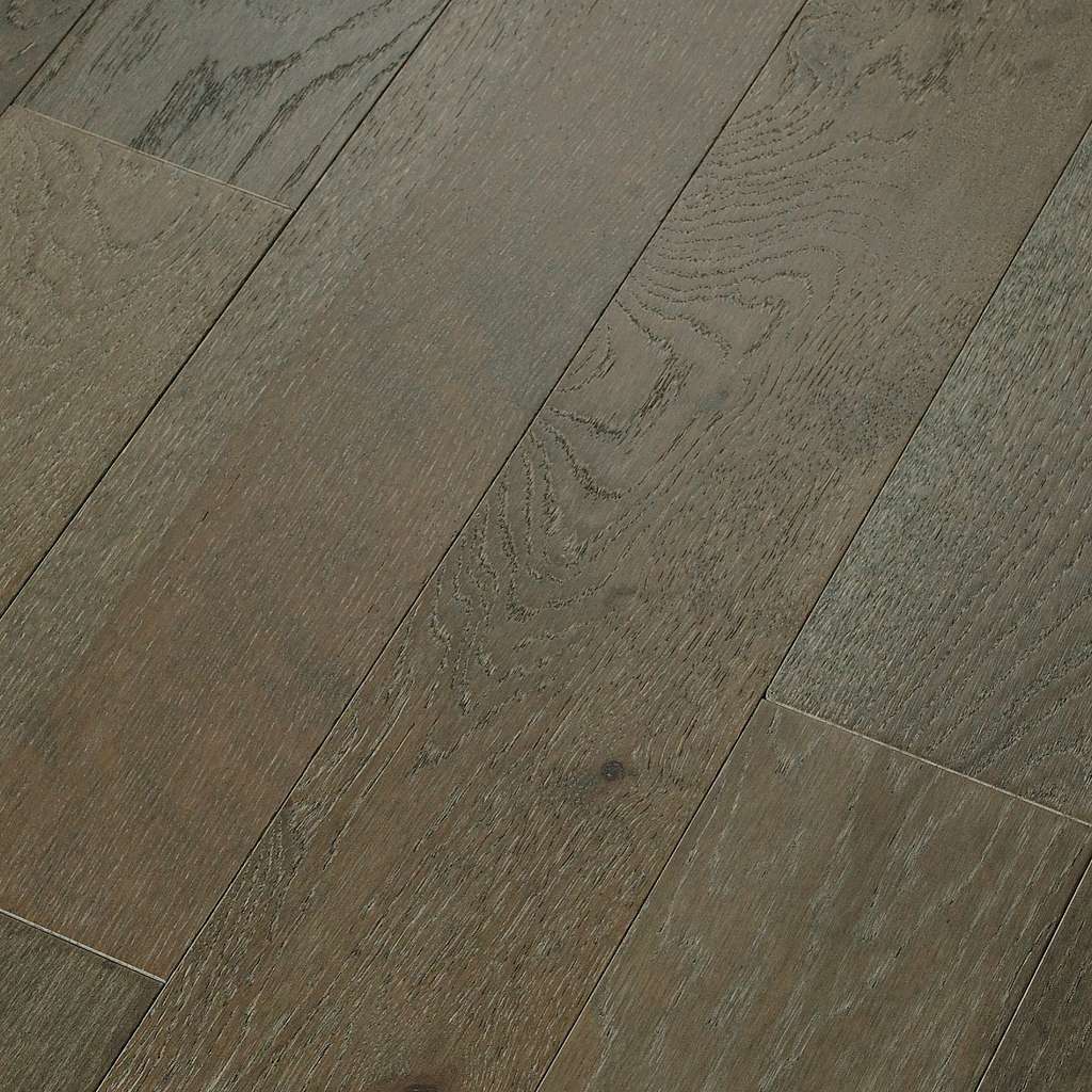 With classic charm and natural elegance, Empire Oak adds rich character to your home.