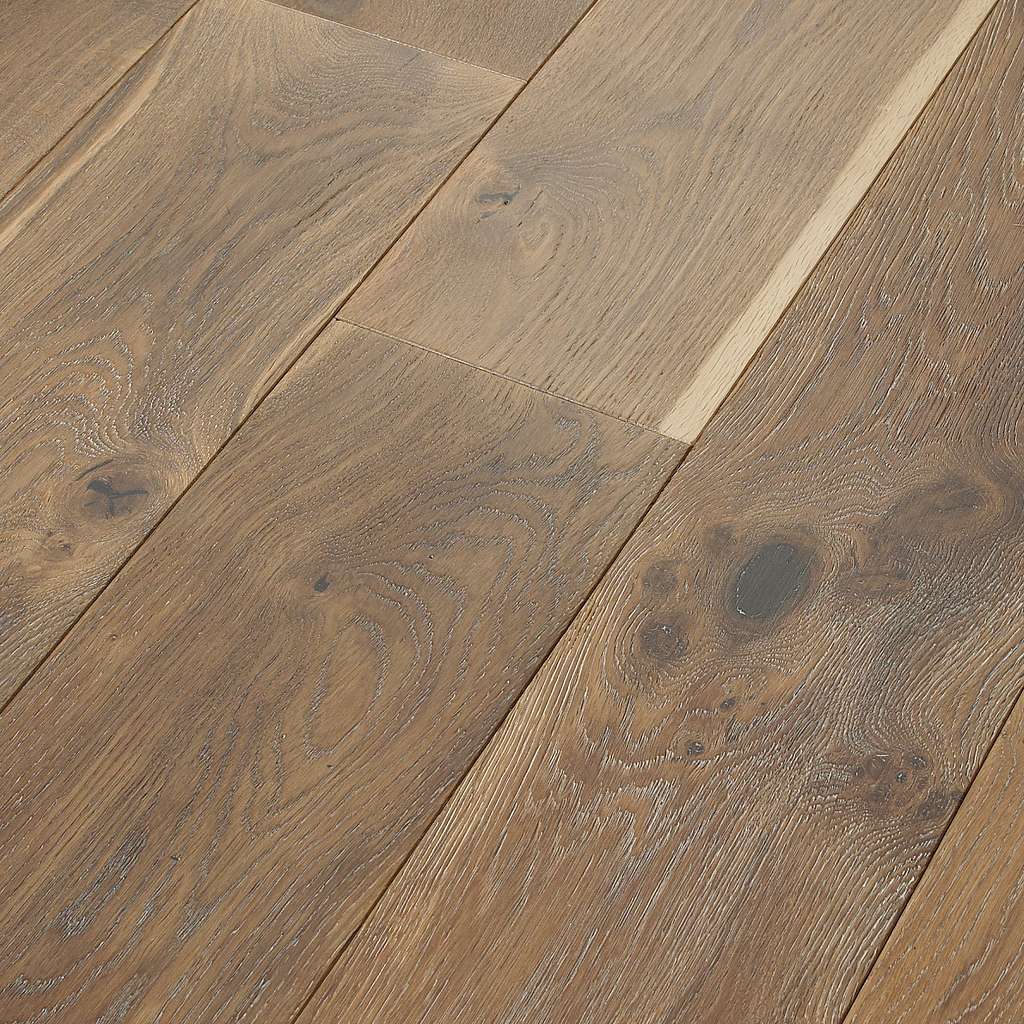 Castlewood's stunning character is visually rich with the beautiful knots, mineral streaks and natural splits seen in heirloom hardwood. Heightening its appeal is a very low-gloss finish, which calls to mind vintage European oil-rubbed floors.