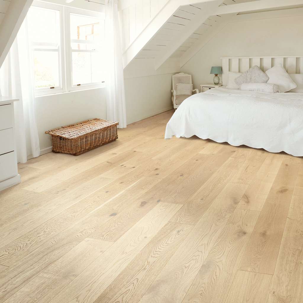 Part of the Gallery Collection of premium hardwood, Castlewood Oak is hand selected by design experts to bring the natural artistry of hardwood into your home. The clean look and understated finishes let the beauty of the wood shine through for a timeless look that ages gracefully.