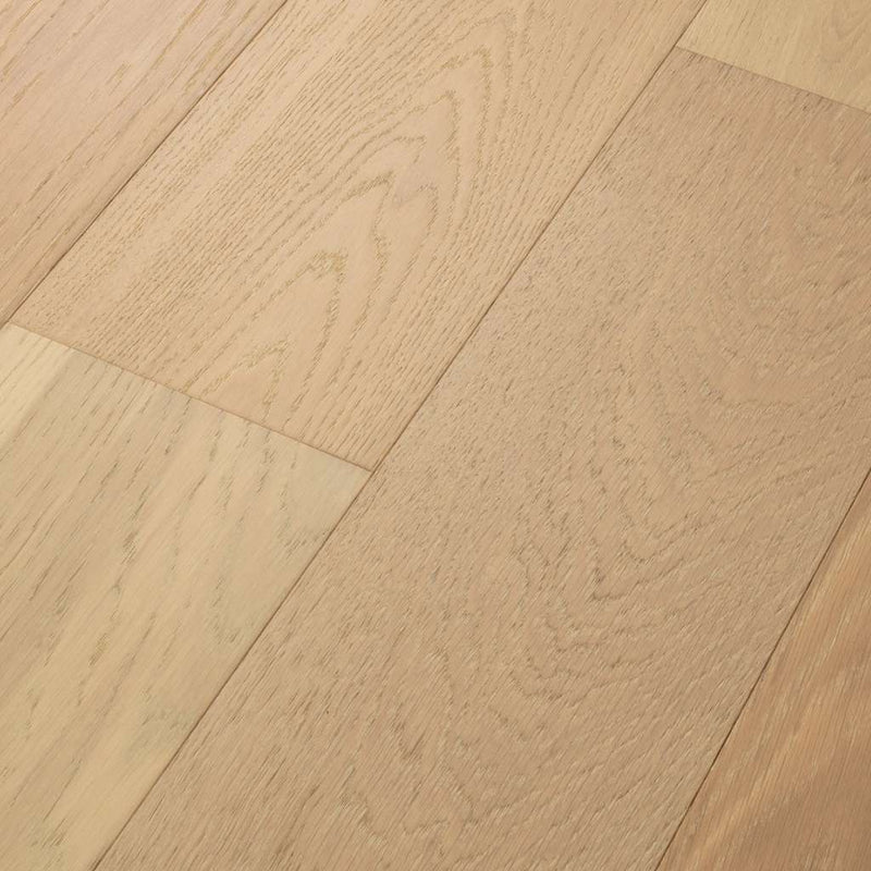 With classic charm and natural elegance, Empire Oak adds rich character to your home.