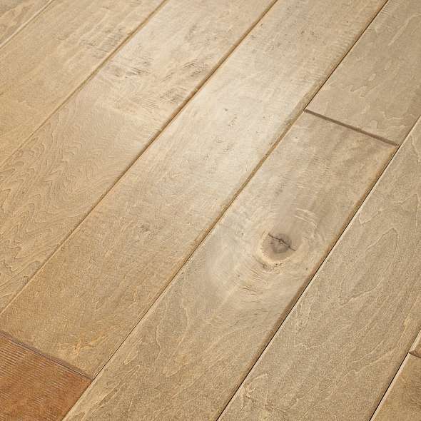 Light, natural tones and visible knots and splits create an unrefined look that illustrates the beauty of wood’s imperfection. Reflections Ash is part of the REPEL Collection with Splash-Proof Technology that guards against splashes and spills 2x better than untreated hardwood. It also features superior dent resistance and ScufResistⓇ Platinum finish to guard against scuffs.