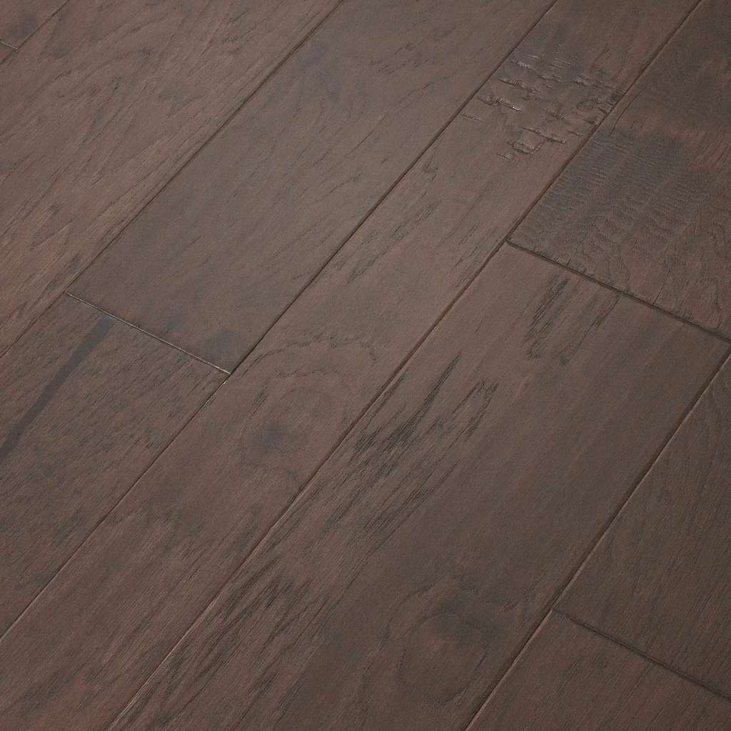 Light, natural tones and visible knots and splits create an unrefined look that illustrates the beauty of wood’s imperfection.