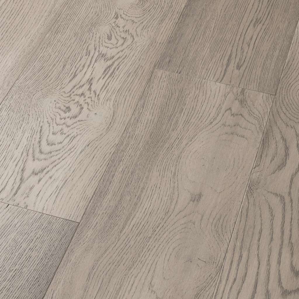 With classic charm and natural elegance, Empire Oak adds rich character to your home.